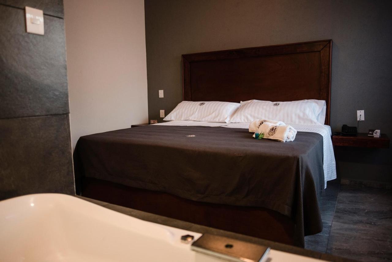 Hotel Rm Avandaro 巴耶德布拉沃 外观 照片