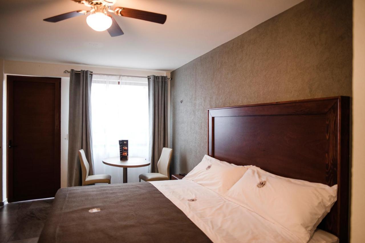 Hotel Rm Avandaro 巴耶德布拉沃 外观 照片